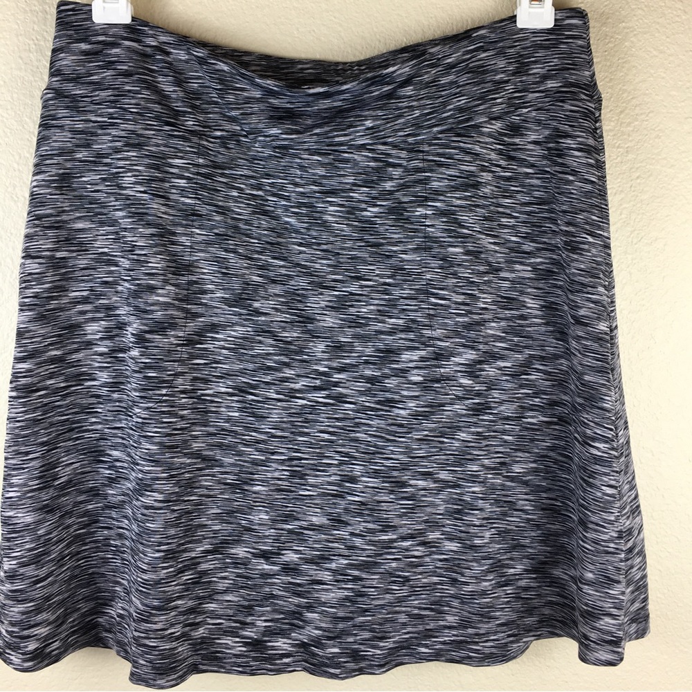 Chico’s Zenergy Golf Black White Skort Size 1/Small
